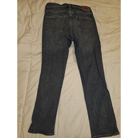 Levi Signature Gold Women’s Slim Fit Blue Jeans Size 30 Mid Rise - Picture 2 of 7